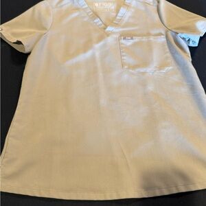 Figs Women’s Scrub V-Neck Top. Light grey Sz S